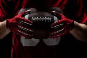 Can football gloves keep you warm in cold weather ? A complete guide to proper use.