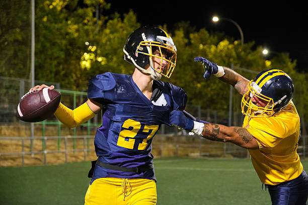 The secret to more stable high-flying catches: Why professional players can't live without football gloves.
